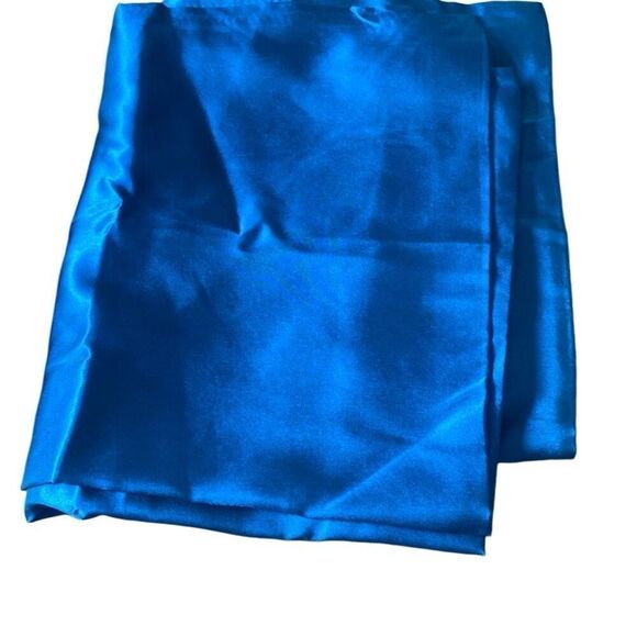 Bundle of 4 Teal Satin Polyester pillowcases NEW - Picture 2 of 5